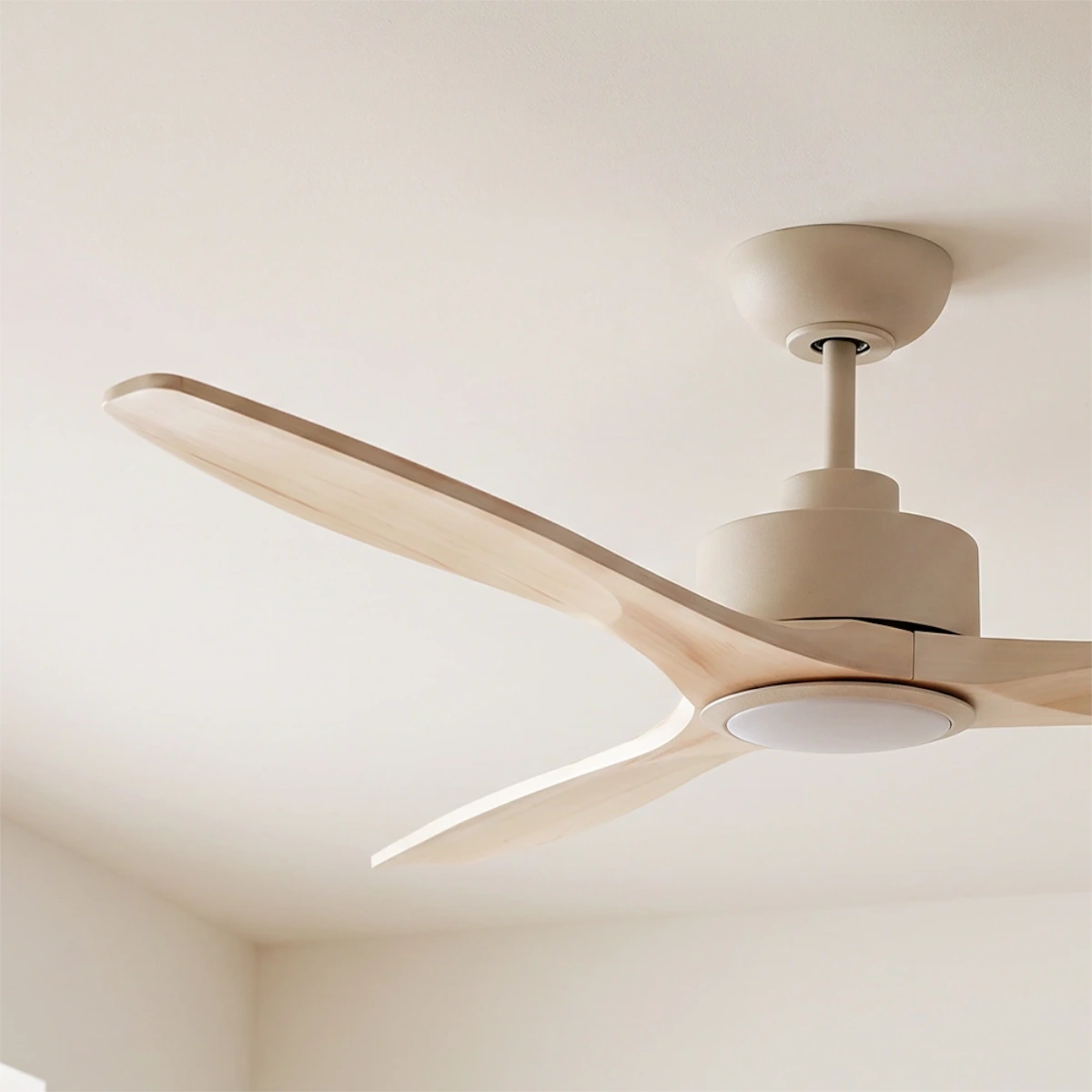 fanco-earthfirst-wynd-dc-ceiling-fan-with-led-light-zoomed-in.webp