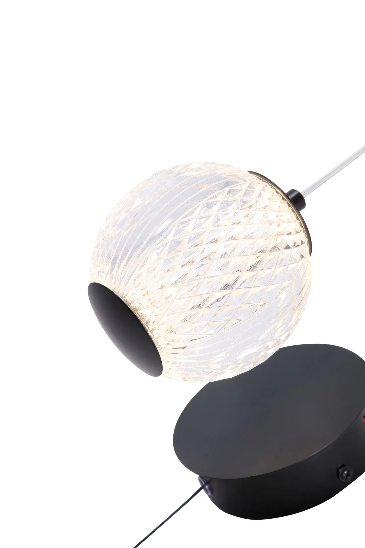 A00204BK close up shot -1 white background.webp