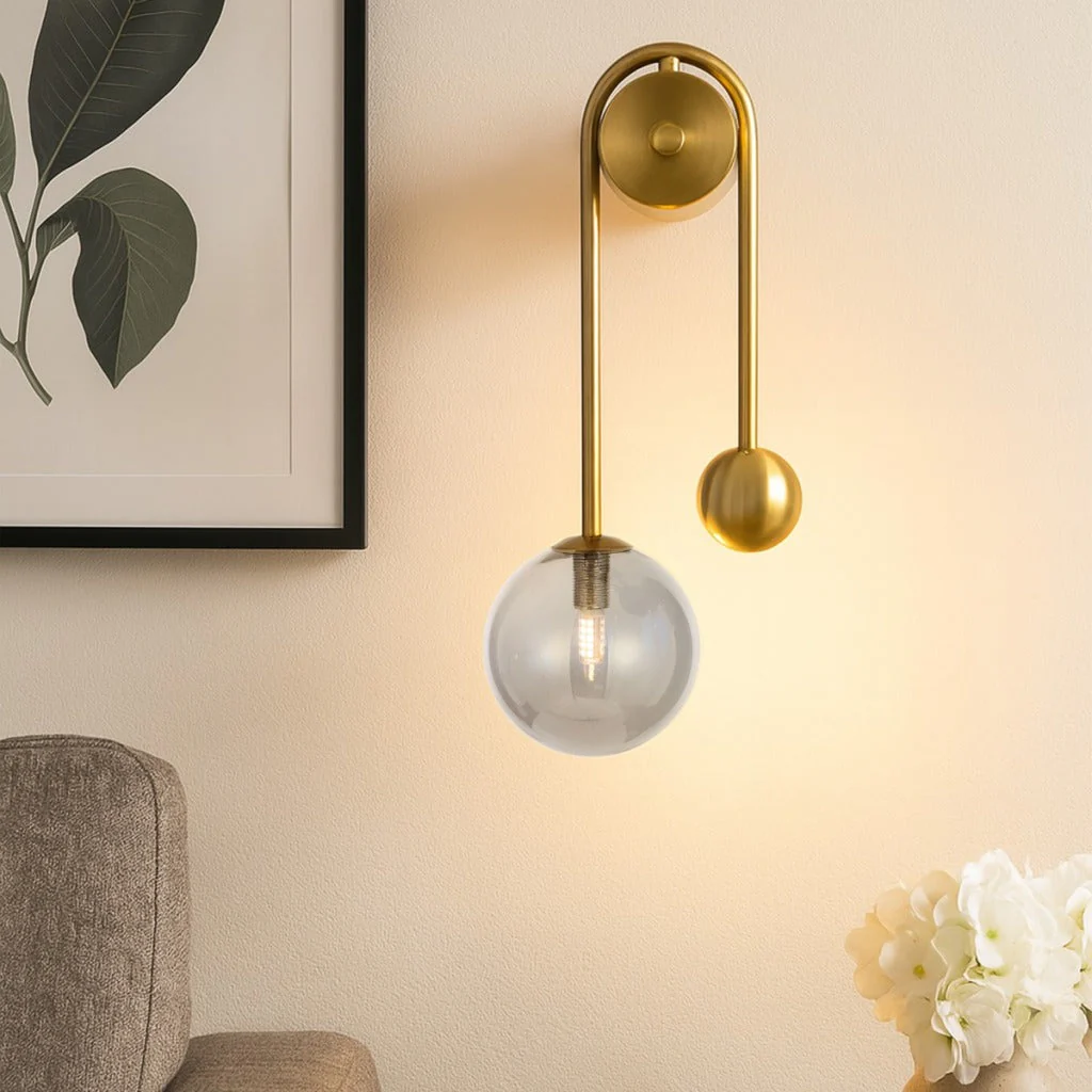 FELTON ARM WALL LIGHT ANTIQUE GOLD