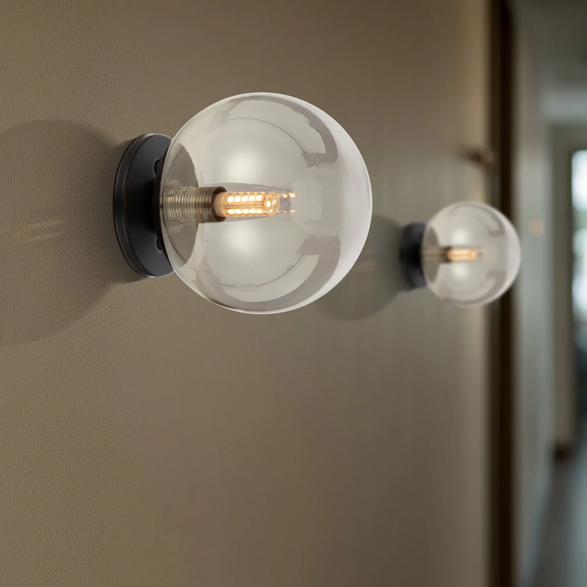 GASTON WALL LIGHT BLACK